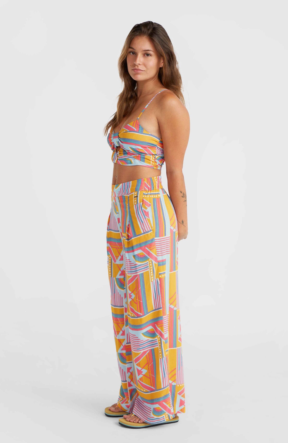 Farrah Women of the Wave Woven broek | Yellow Art Geo