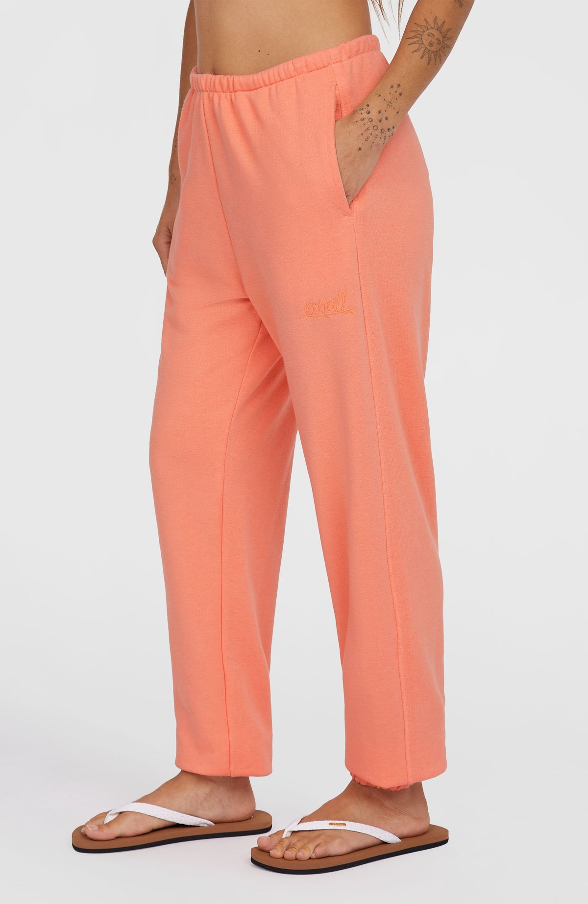 Essentials Script joggingbroek | Coral Pink