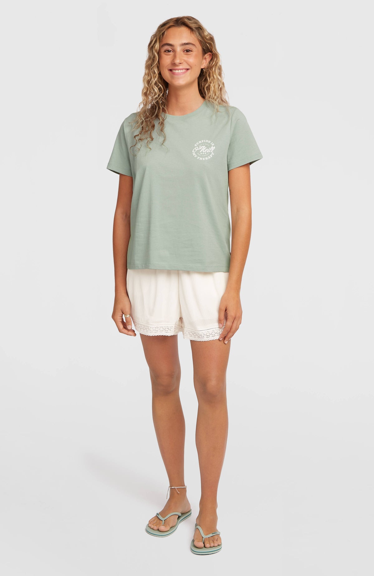 Essentials Tokeena short | Snow White