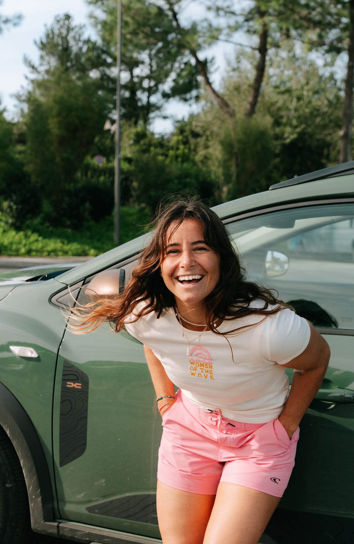 Women of the Wave T-shirt | Dusty Vanilla