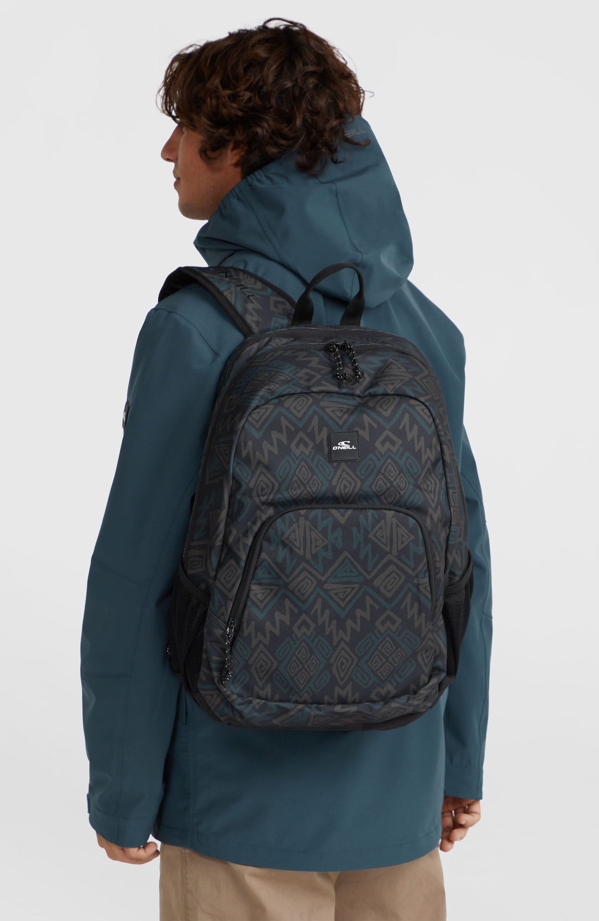 Wedge rugtas | Black Retro Ikat