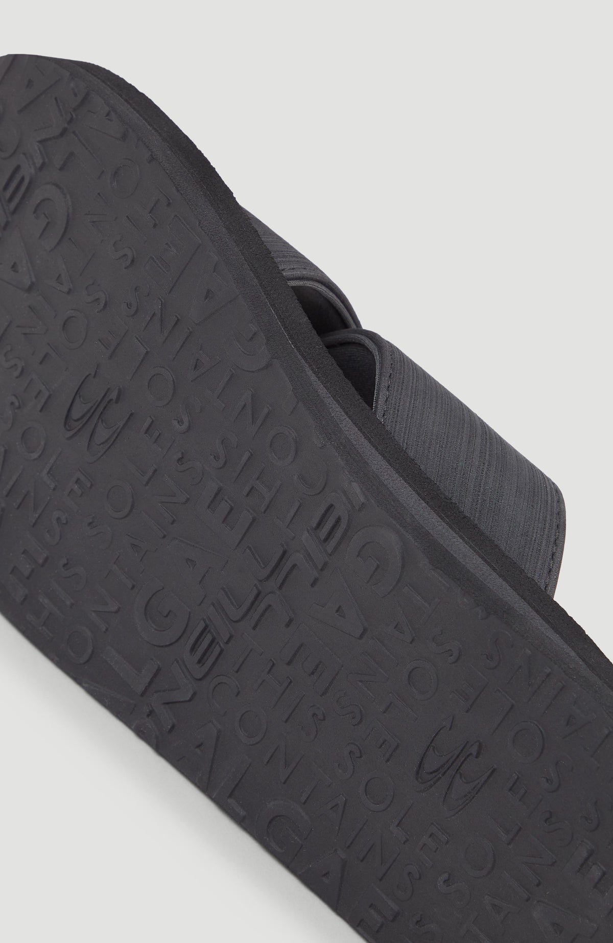 Koosh Cross Over BLOOM™ slippers | Black Out