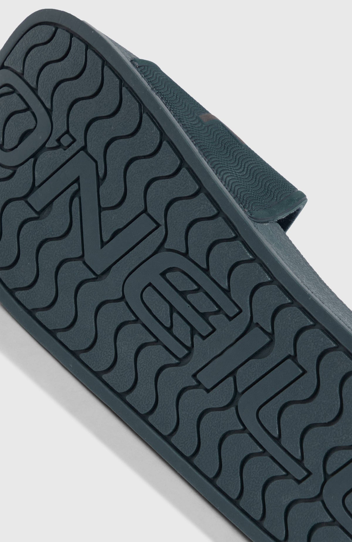 Logo slippers | Alma Steel