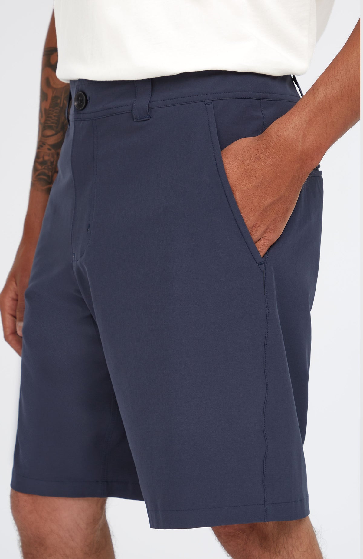 Hybrid Chino 19" short | Outer Space