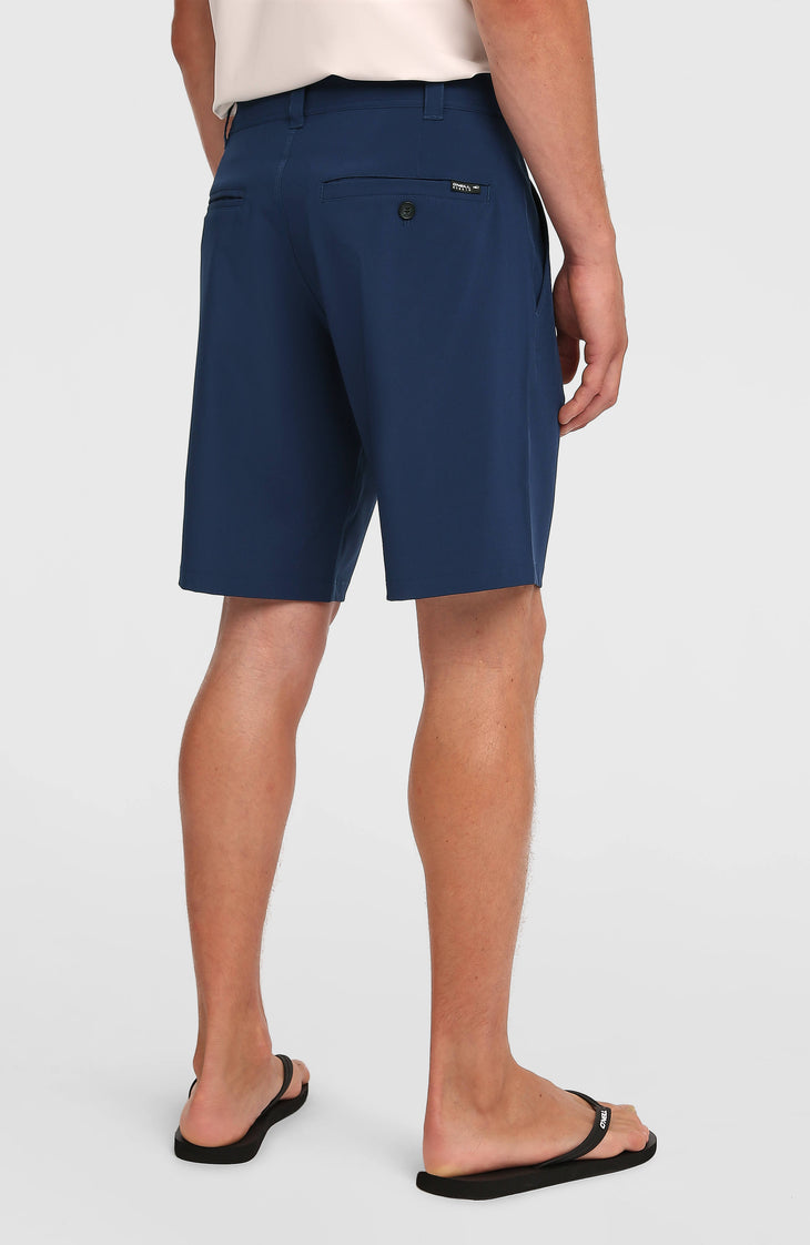 Hybrid 19" short | English Evening