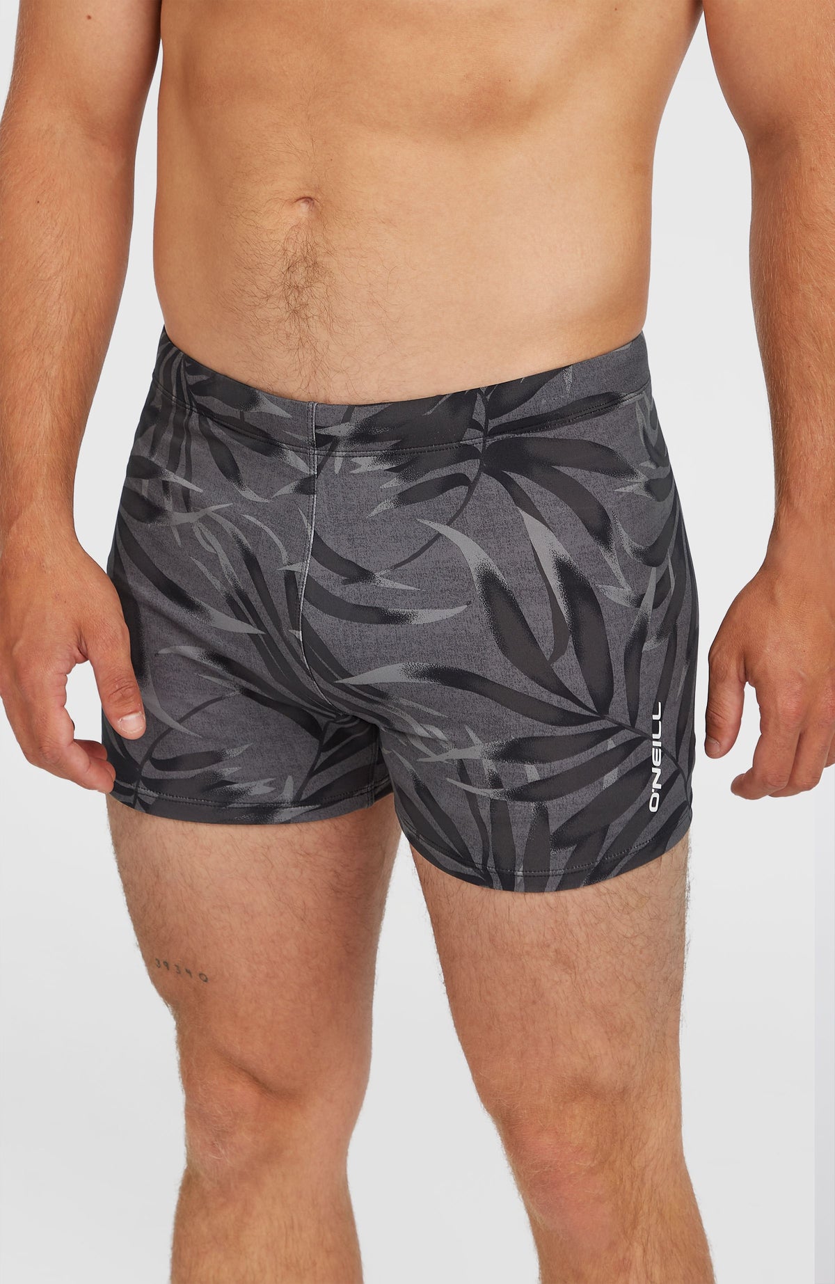Essentials Floral zwemboxer | Black Dipped Leaves