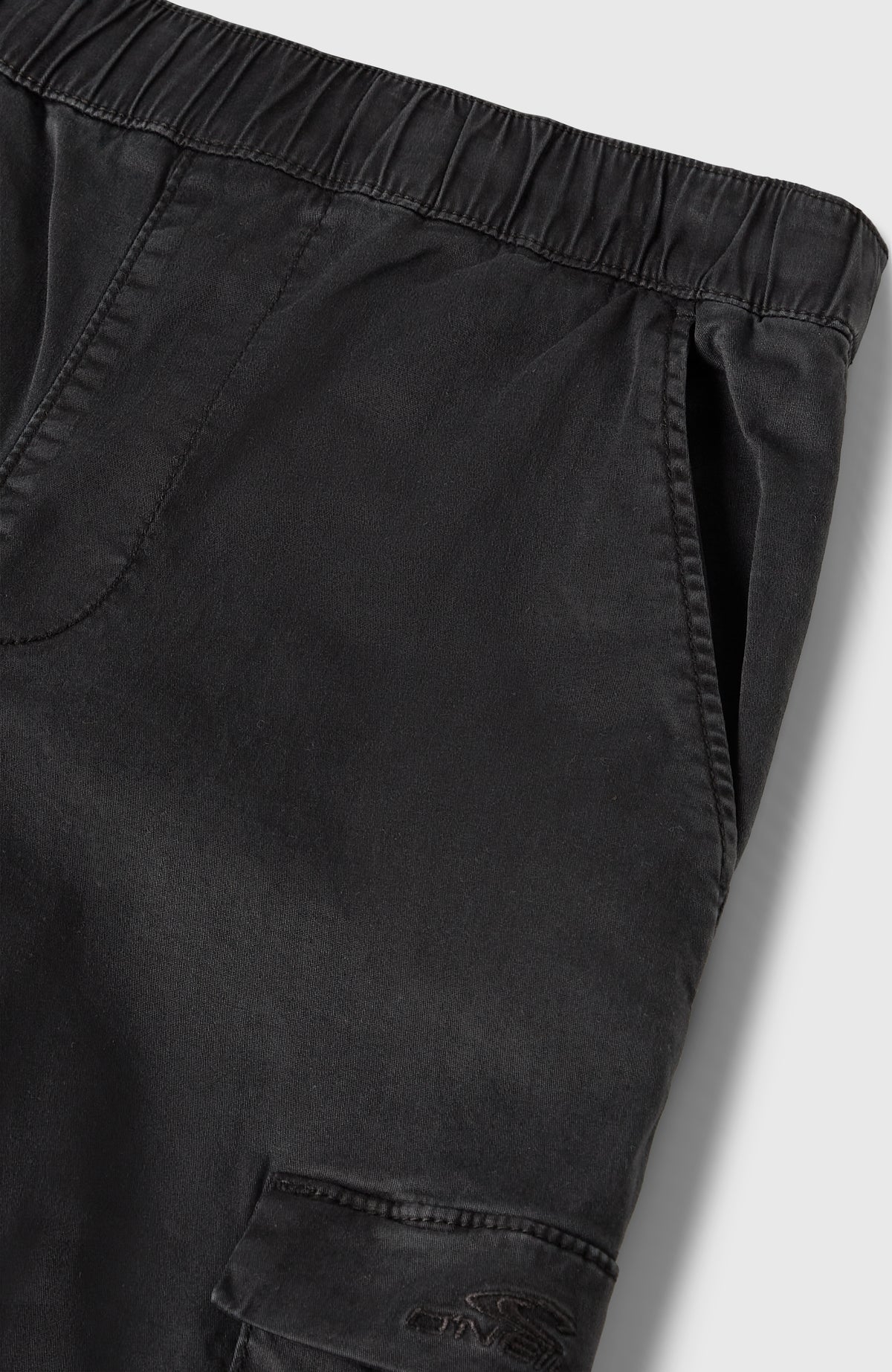 Cargobroek | Black Out