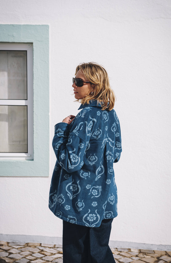 O'Riginals Superfleece blouse | Blue Artdeco Floral