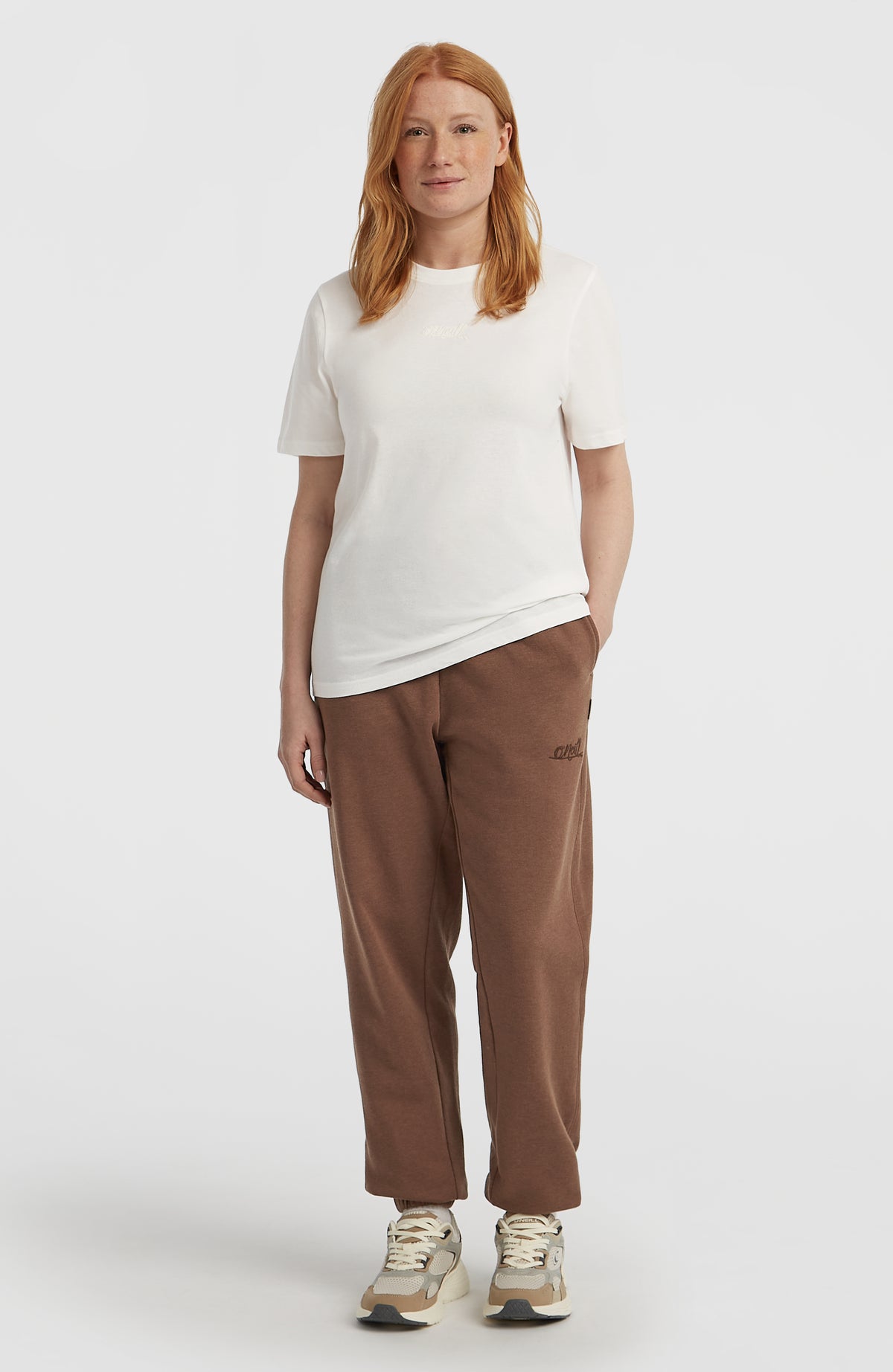Essentials Script joggingbroek | Hazel Spice