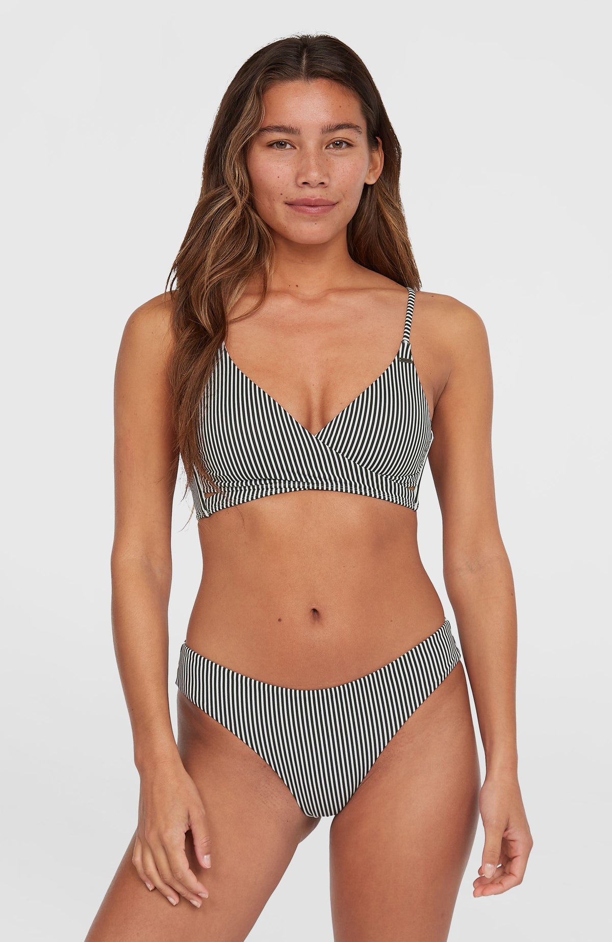 Essentials Baay Maoi bikiniset | Black Simple Stripe
