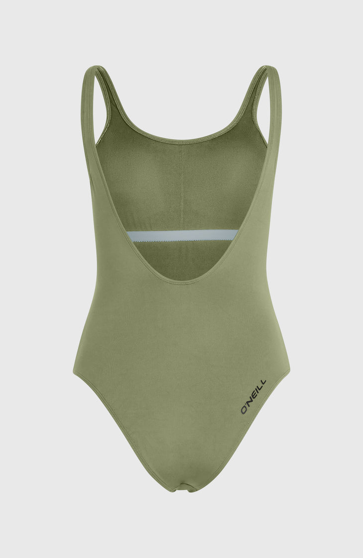 Essentials Script badpak | Avery Fern