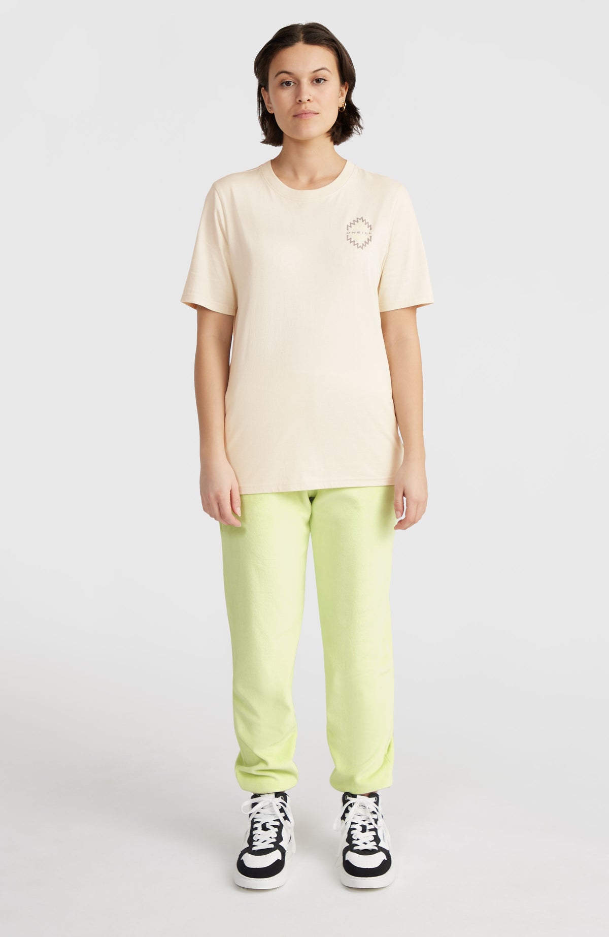 Chest Graphic T-shirt | Atmosphere