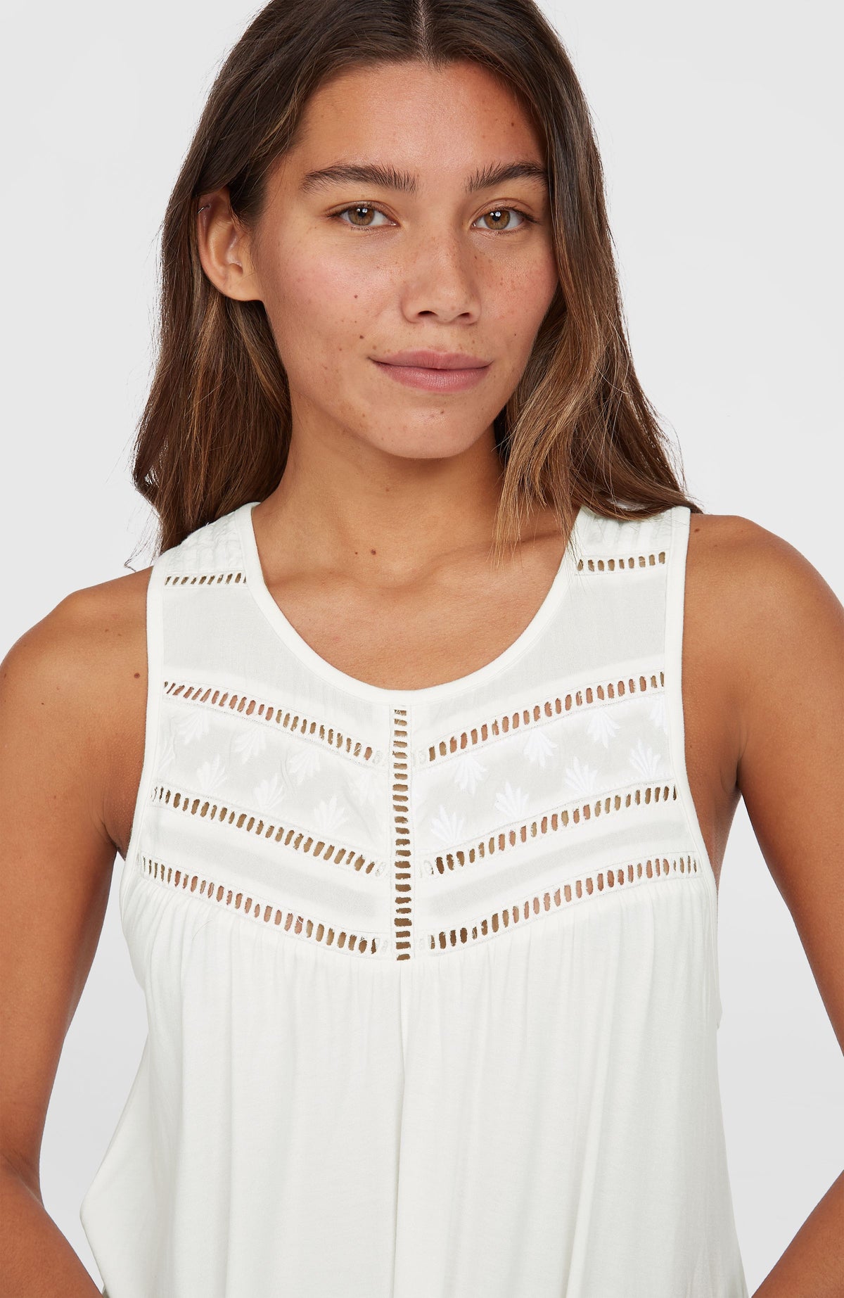 Essentials Tokeena tanktop met borduursel | Snow White