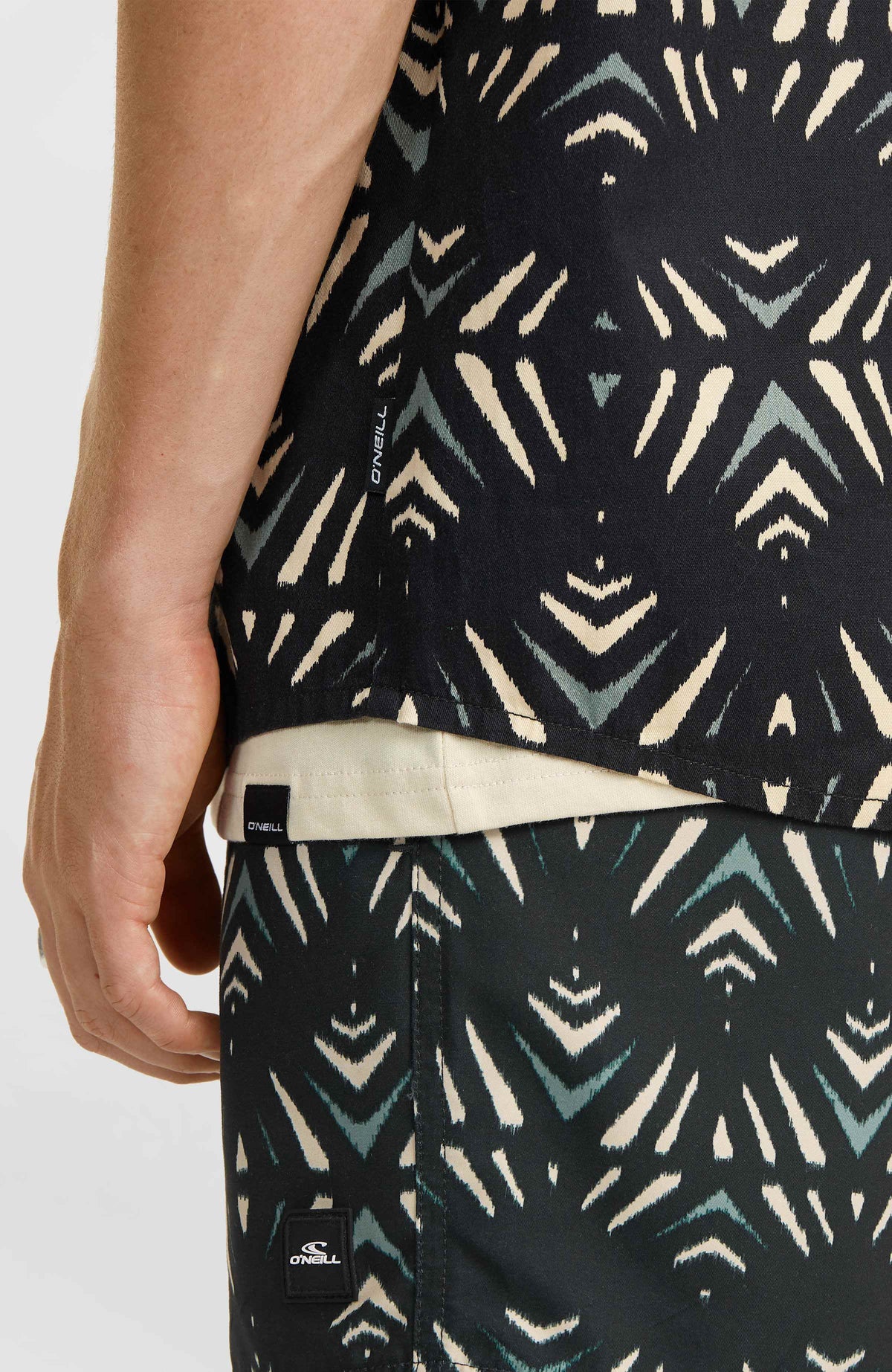 Mix and Match Beach overhemd | Black Fade IKAT