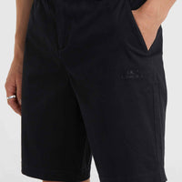 Essentials chinoshort | Raven