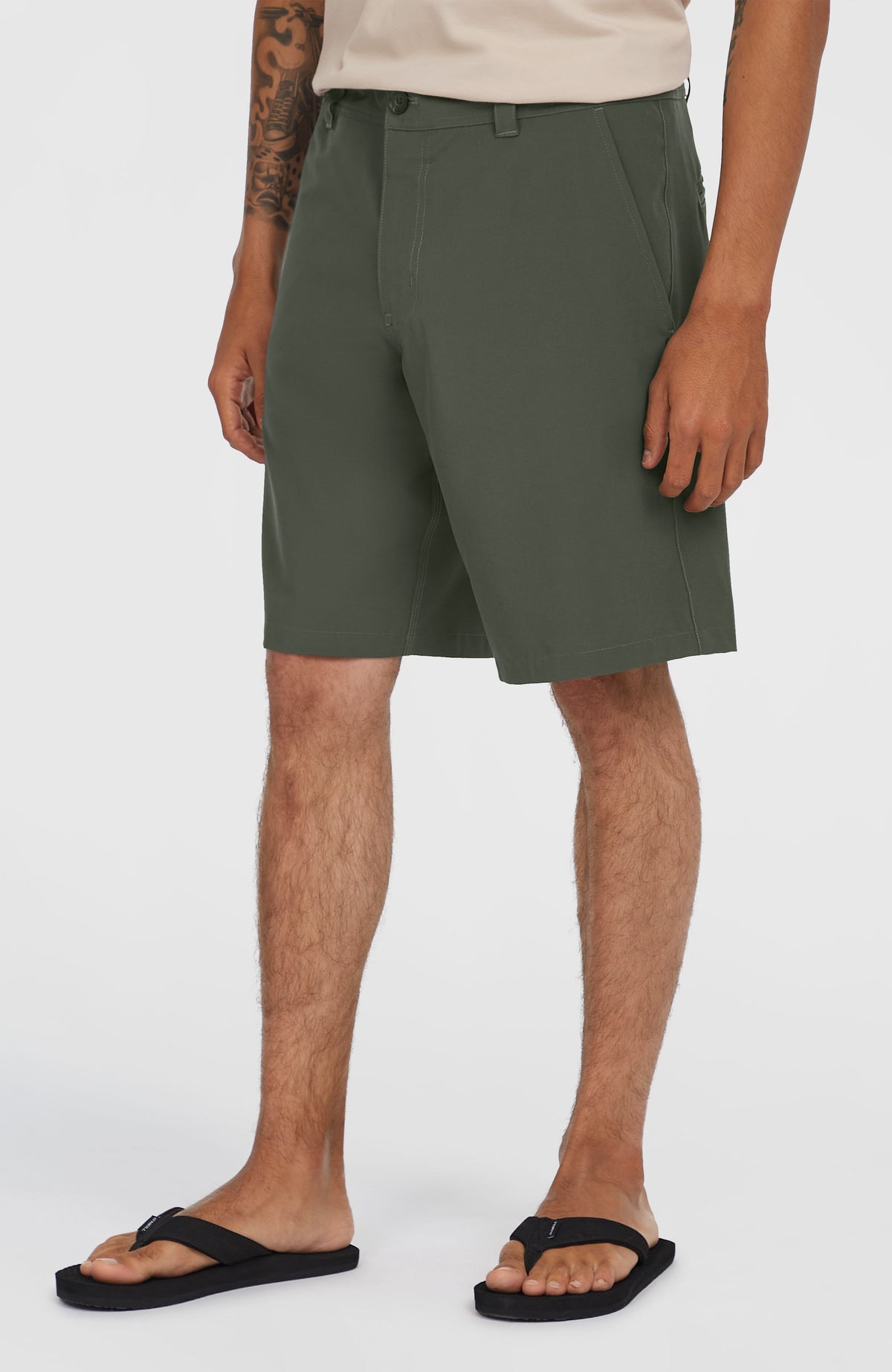 Hybrid Chino 19" short | Raven