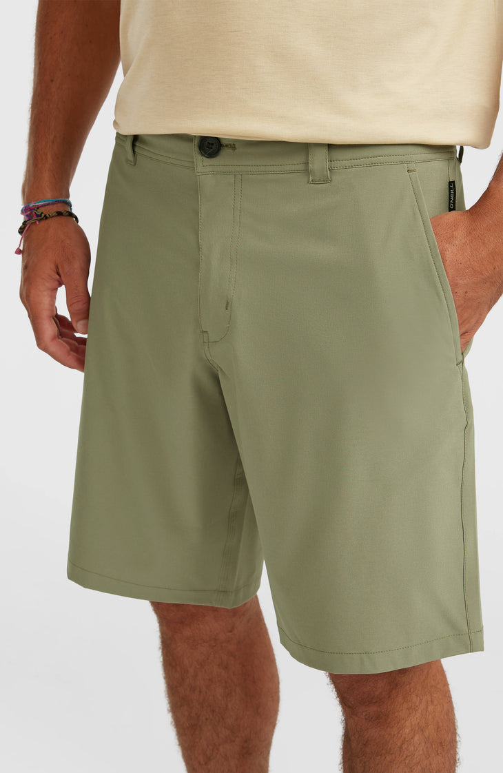 Hybrid 19" short | Avery Fern