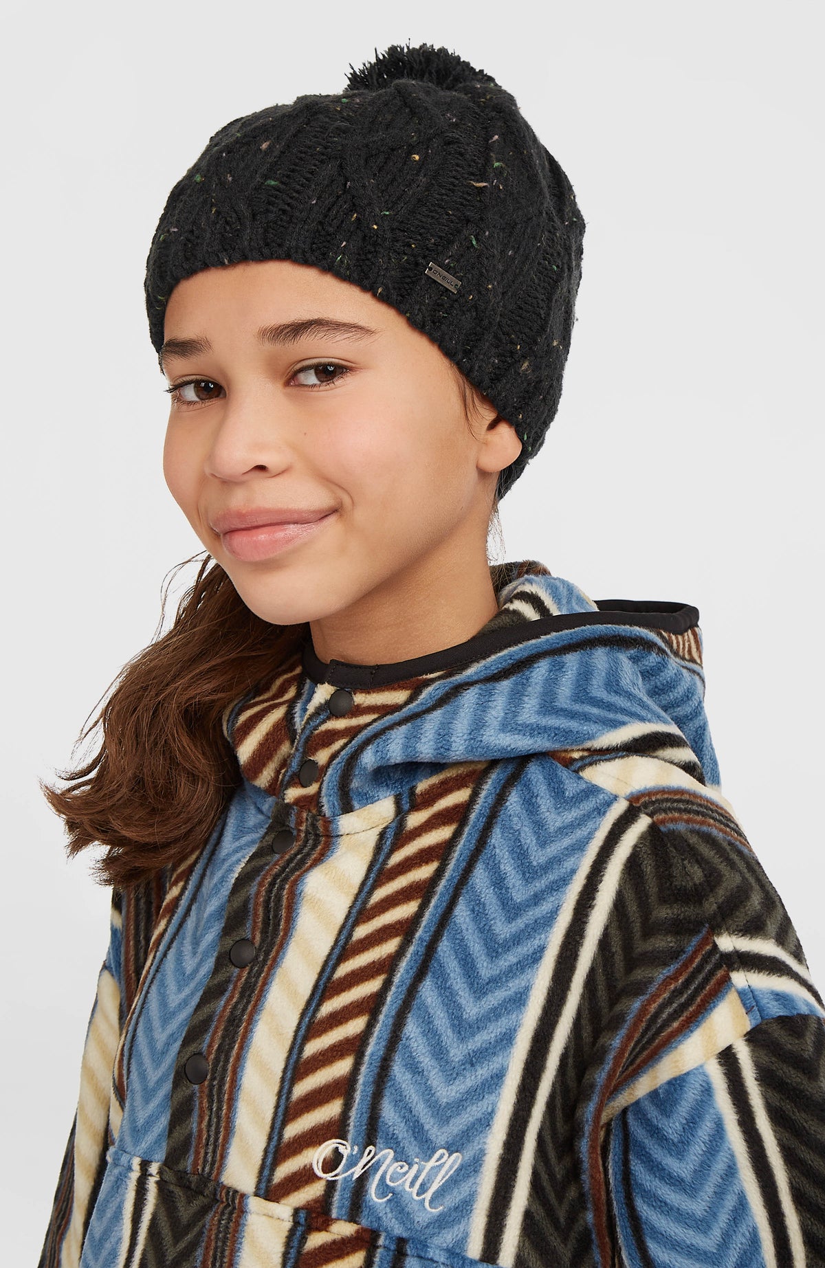 Nora muts | Black Out