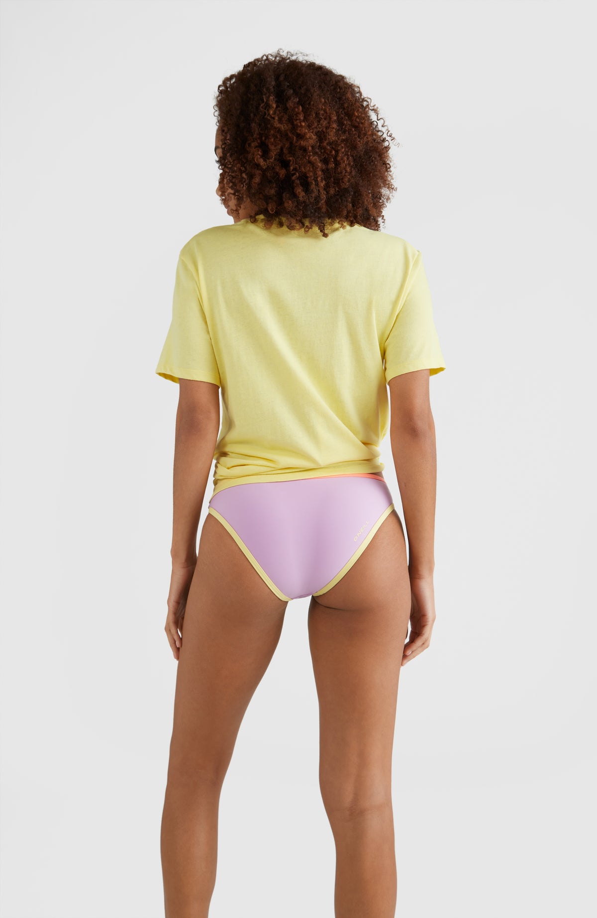 T-shirt Essentials met V-hals | Sunshine