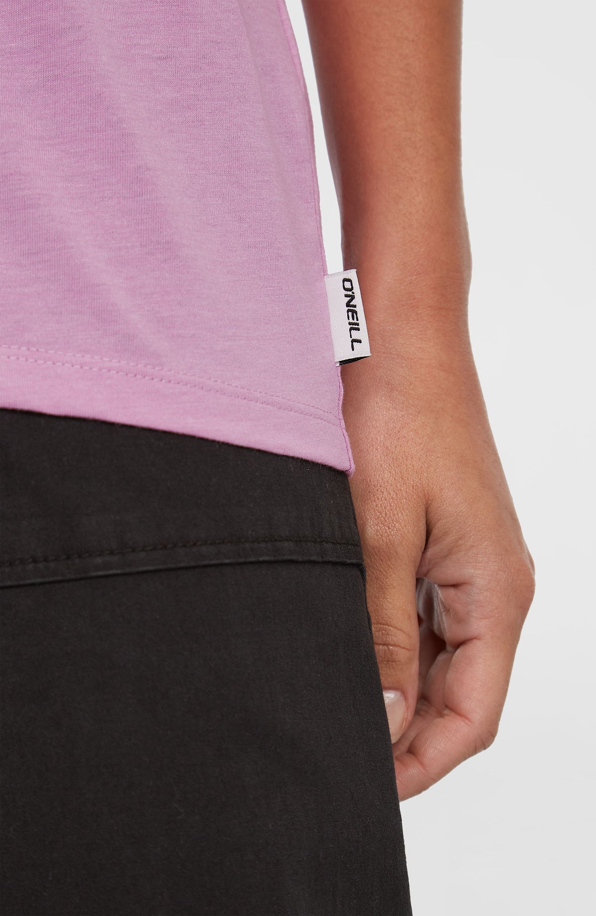 T-shirt Essentials met V-hals | Violet Tulle